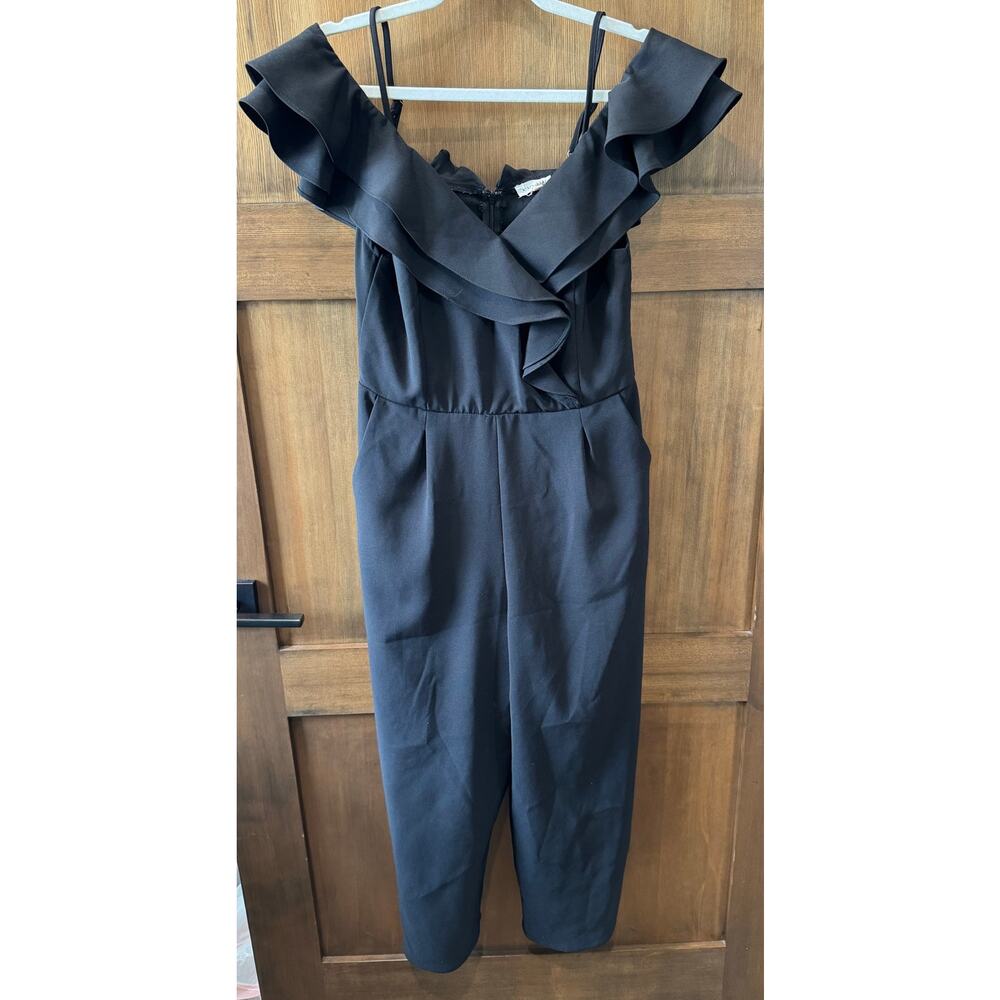 Main Strip Off-the-Shoulder Romper One-Piece Size Large Black Ruffle‎